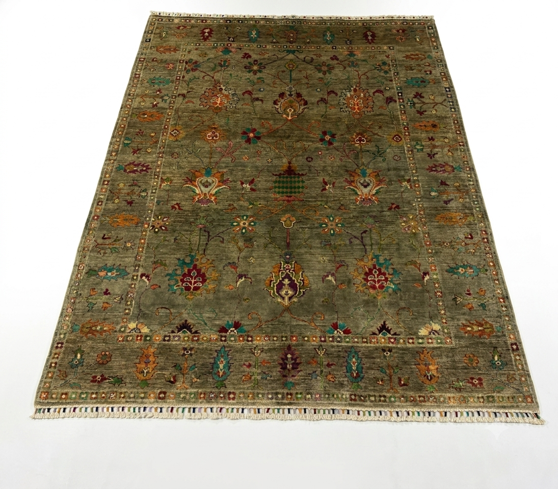 Intricate Border & Fringed Trim Area Rug