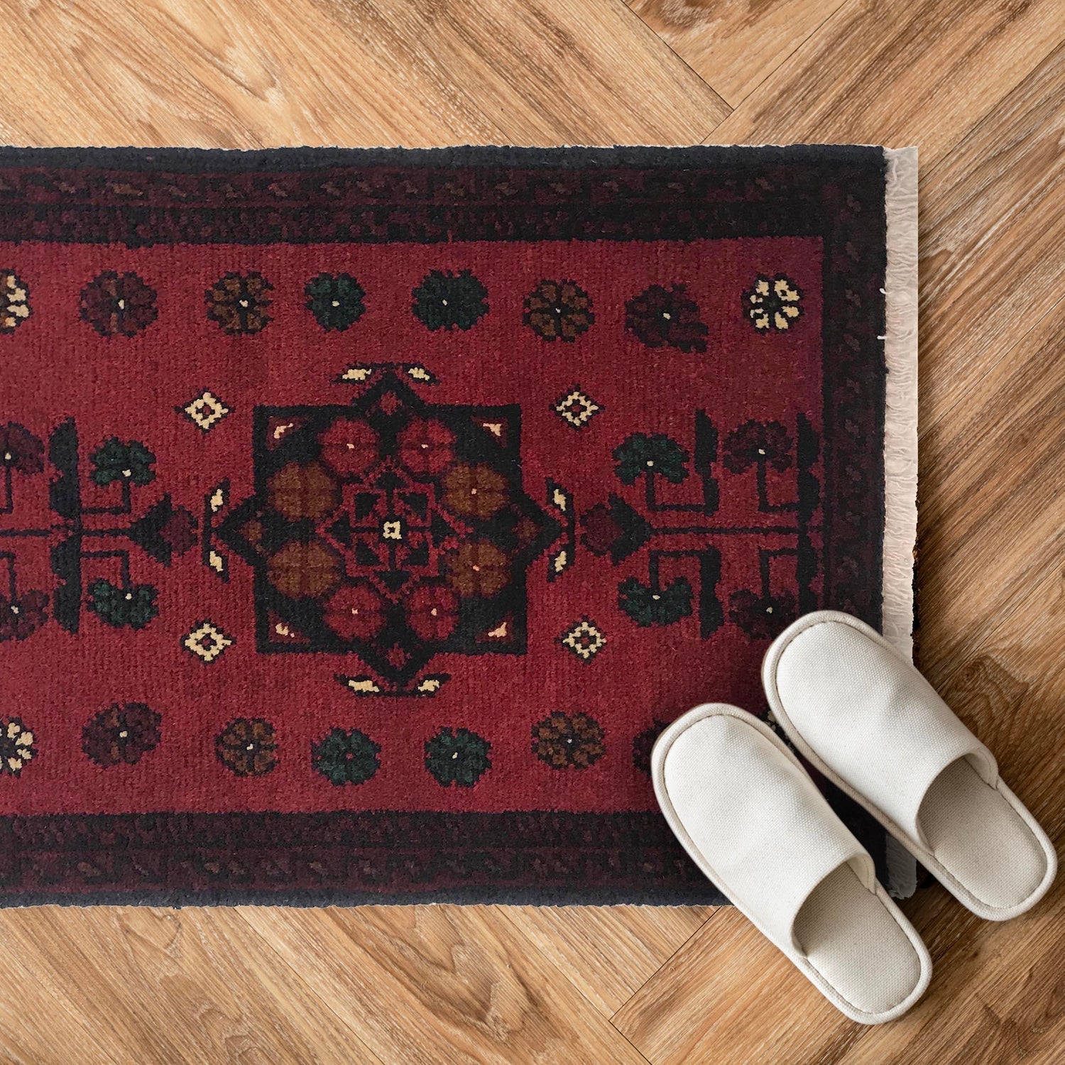 Compass-Rose Dark Velvet Runner