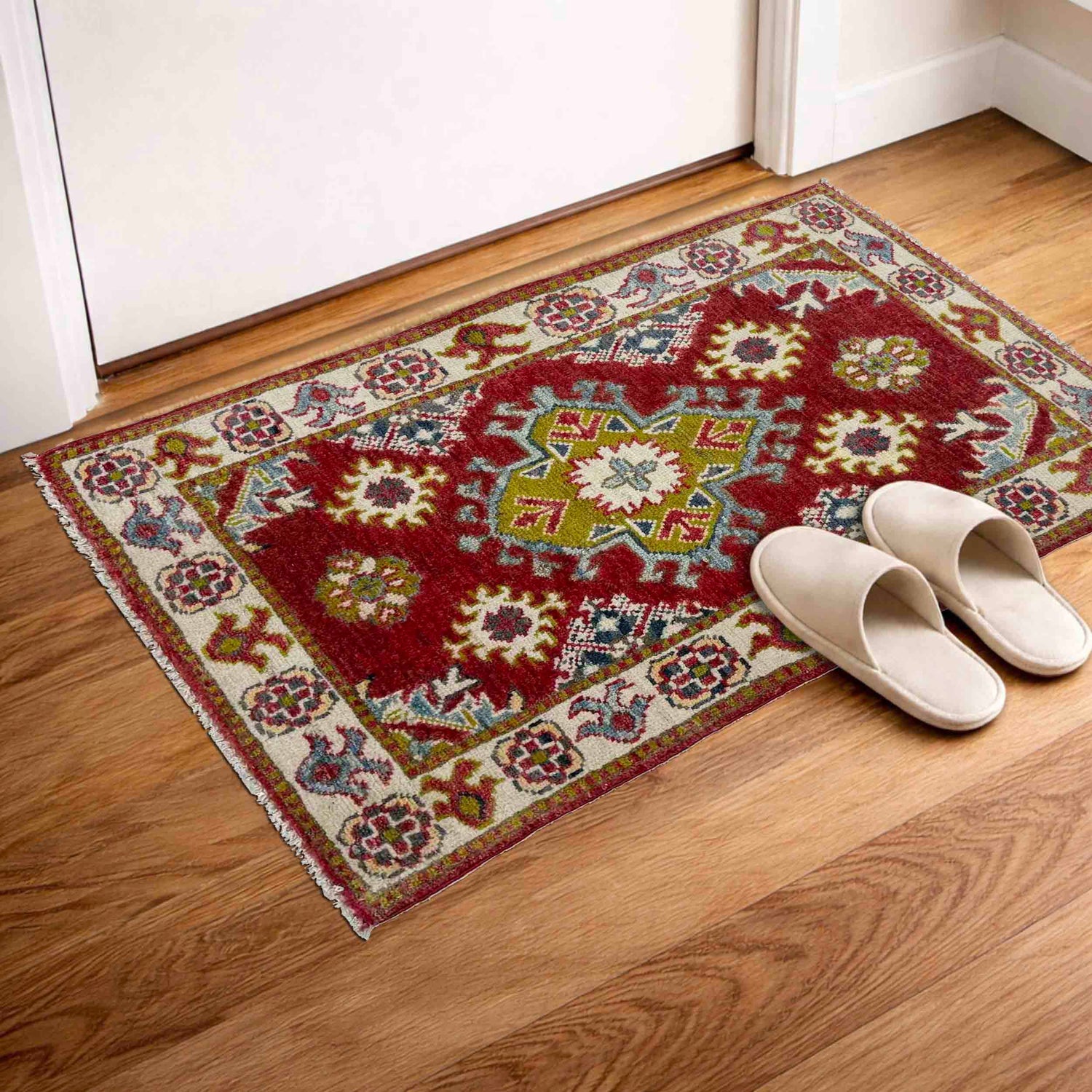 Tribal Isfahan Accent Rug