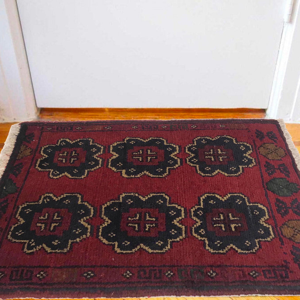 Six-Ghul Maroon Threshold Pad