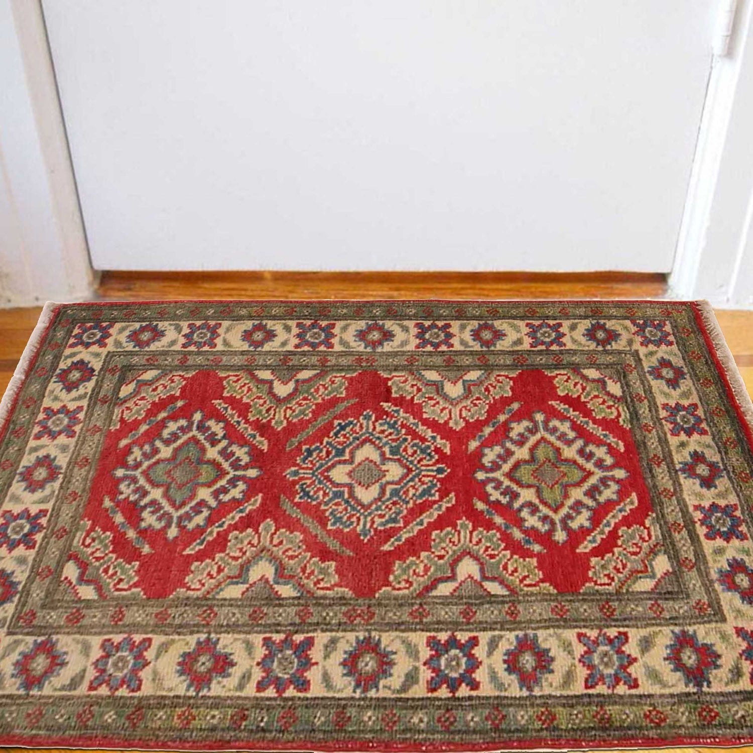 Tri-Diamond Olive-Bordered Tapestry